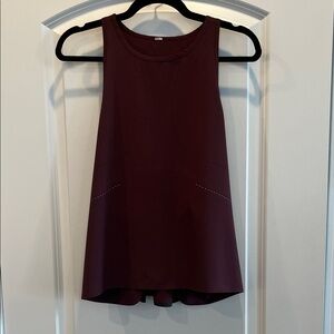 Lululemon Women's Sleeveless Burgundy Tank Stretchy and Breathable
